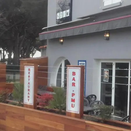 La Casa Mia Hotell *